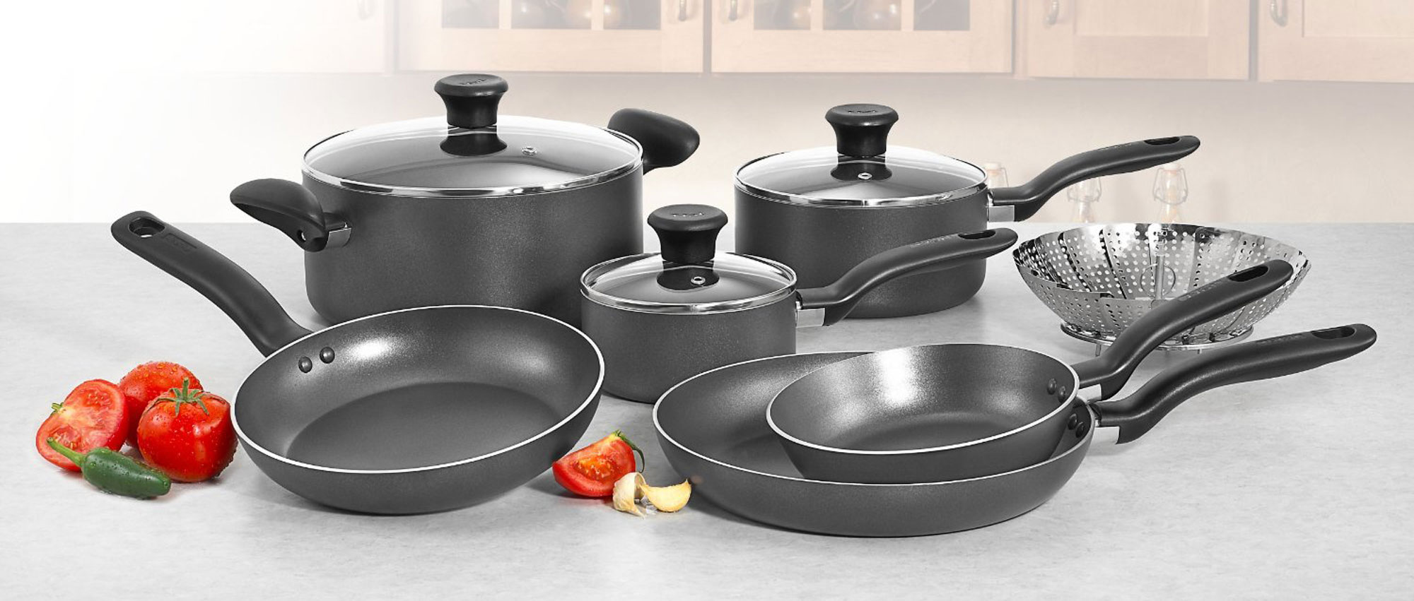 Black cooking pans